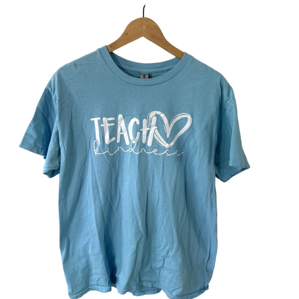 Gildan “Teach Kindness” Blue Graphic Tee Size L